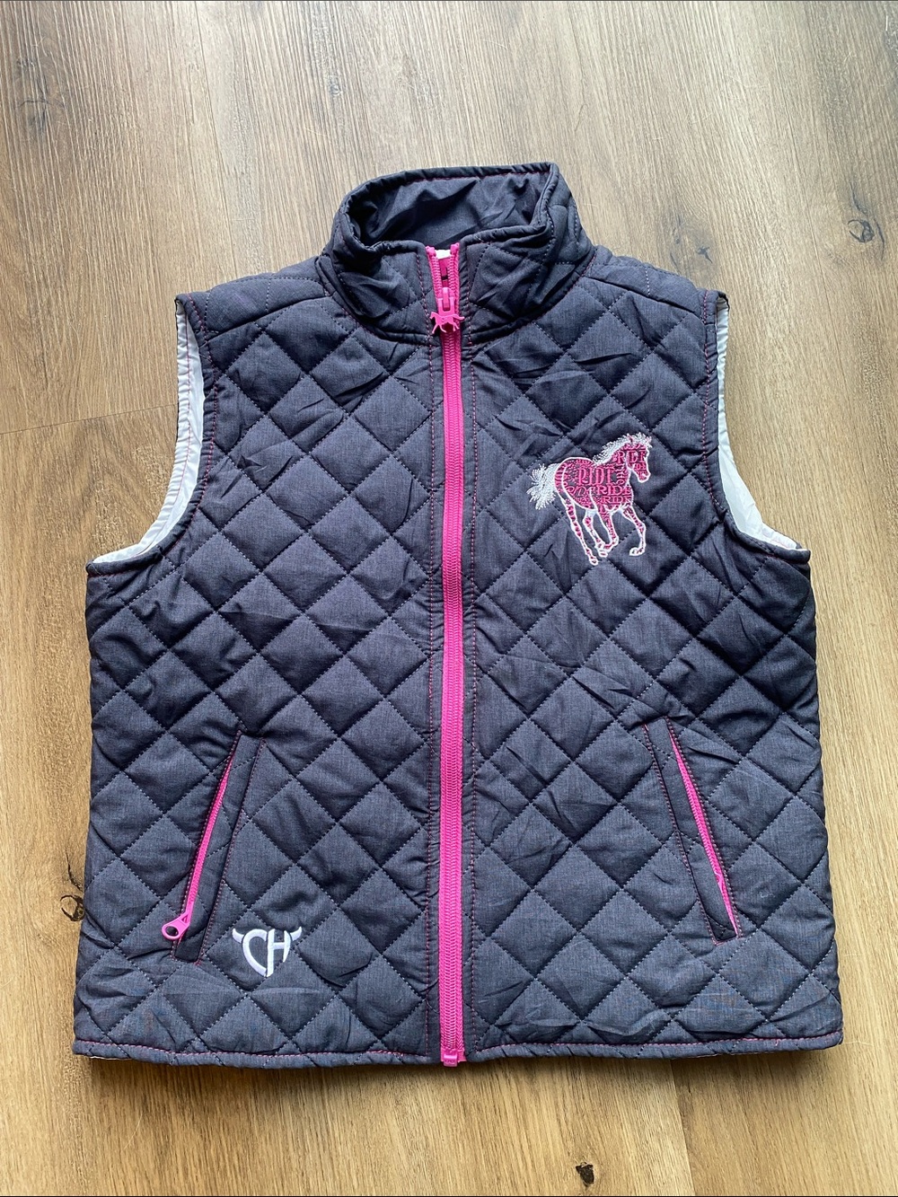 Cowgirl Hardware Gray Vest with Pink details and embroidered horse size Medium